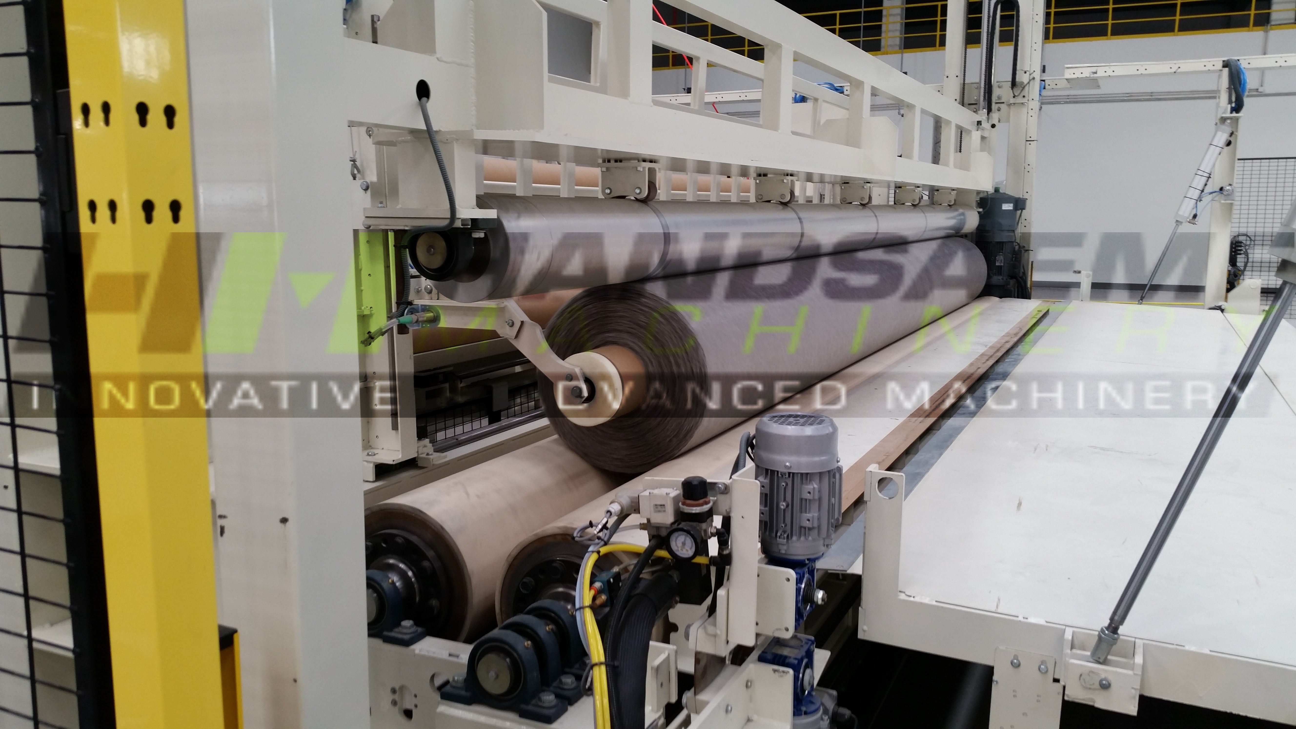 End of line rolller for technical textile