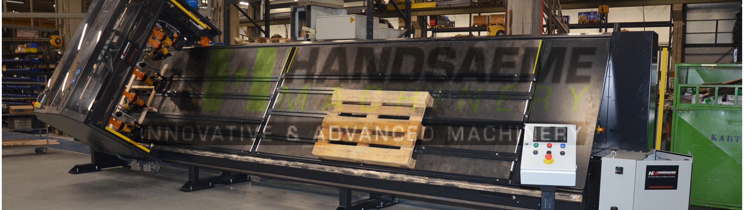Building pallets in an economical way with the HM-V E 